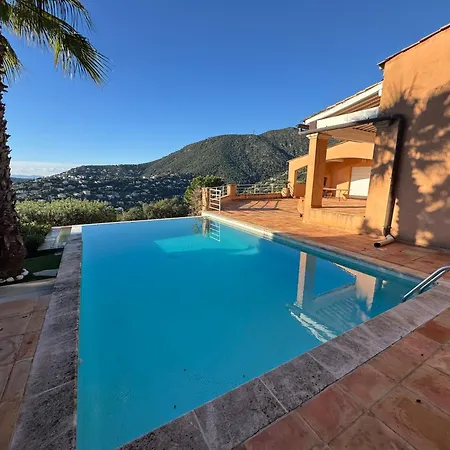 Beautiful With 180-degree Sea Views!