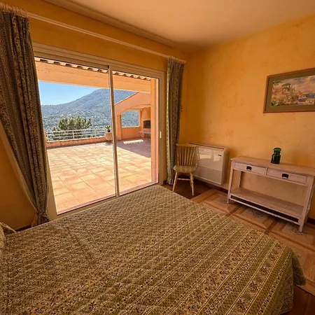 Beautiful With 180-degree Sea Views! * קבלייר-סור-מר