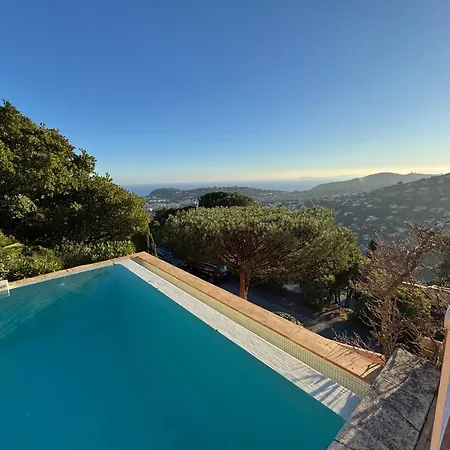 Beautiful With 180-degree Sea Views! *